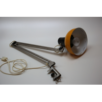 Desk lamp